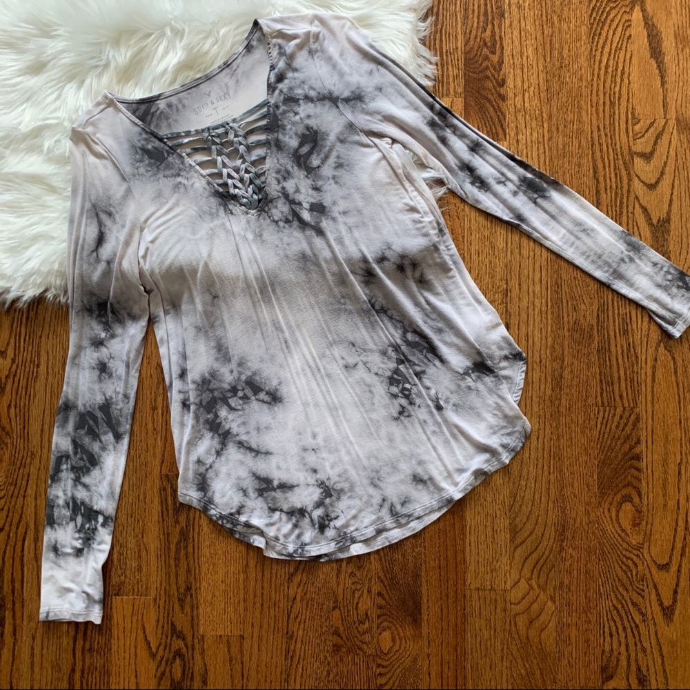 American Eagle Marble Patterned Top